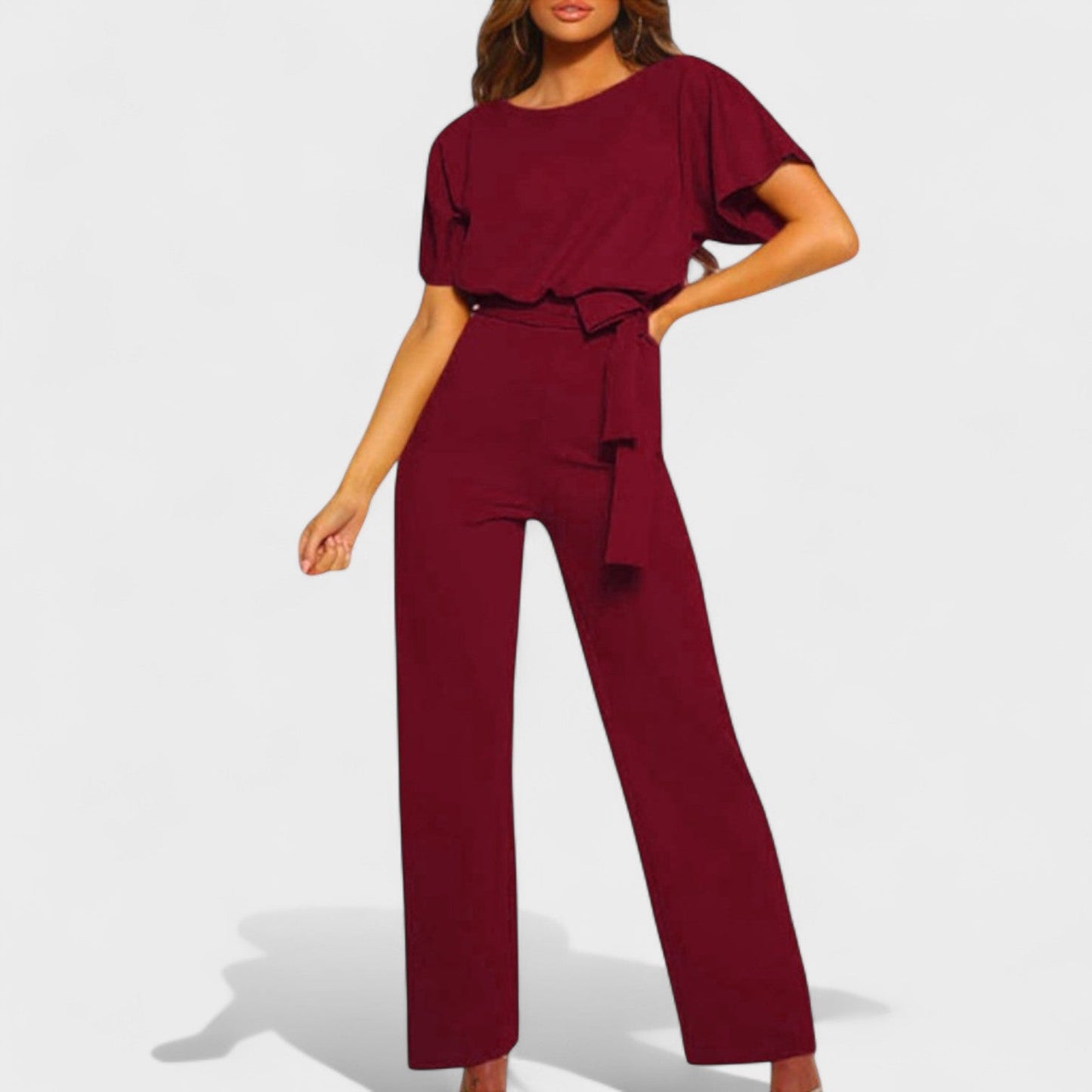 Mono elegante con pantalón amplio