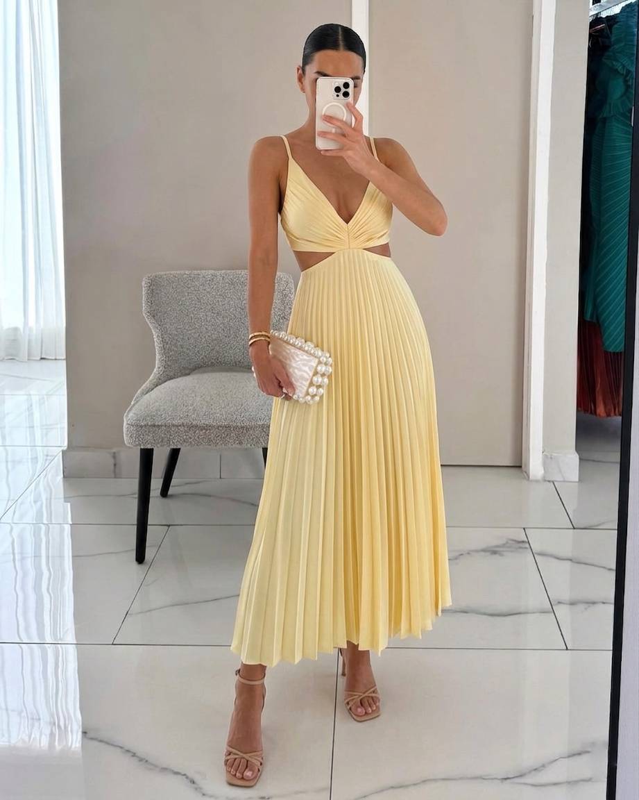 Marie | Vestido midi plisado con tirantes finos