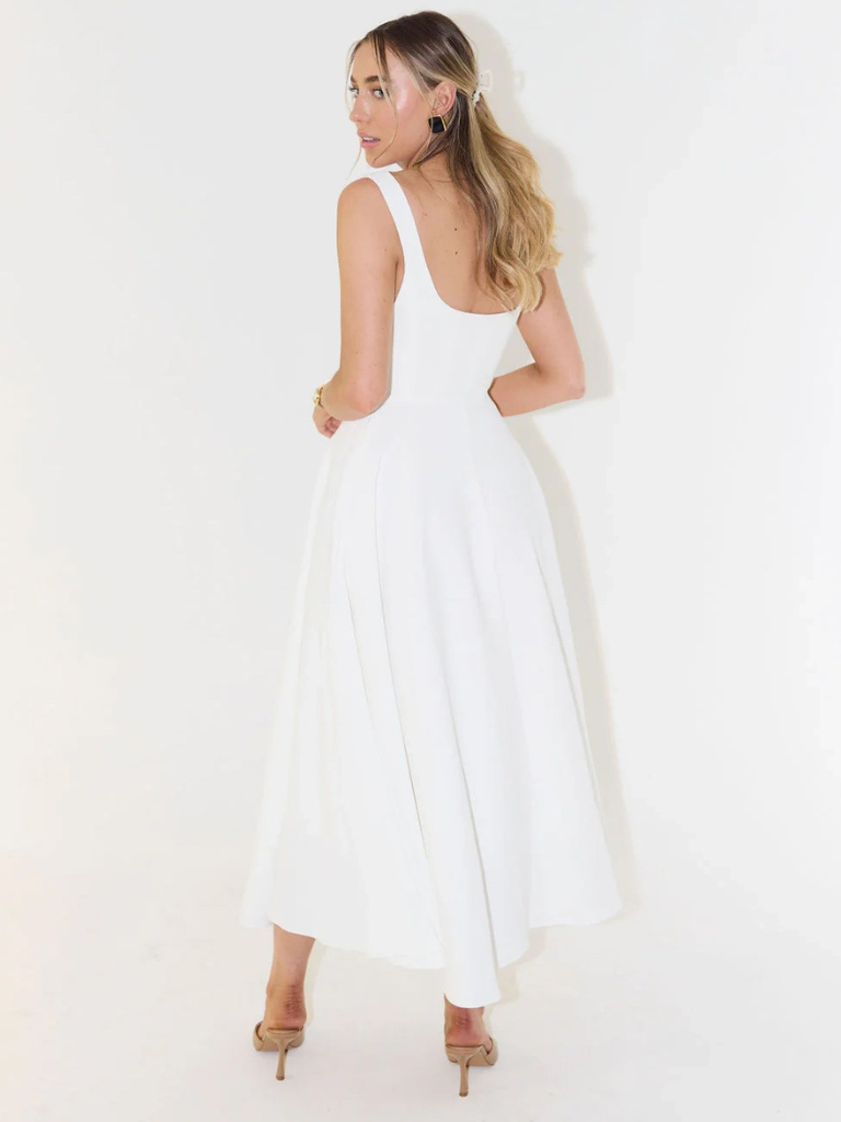 Sofie | Vestido midi con escote cuadrado y falda evasé