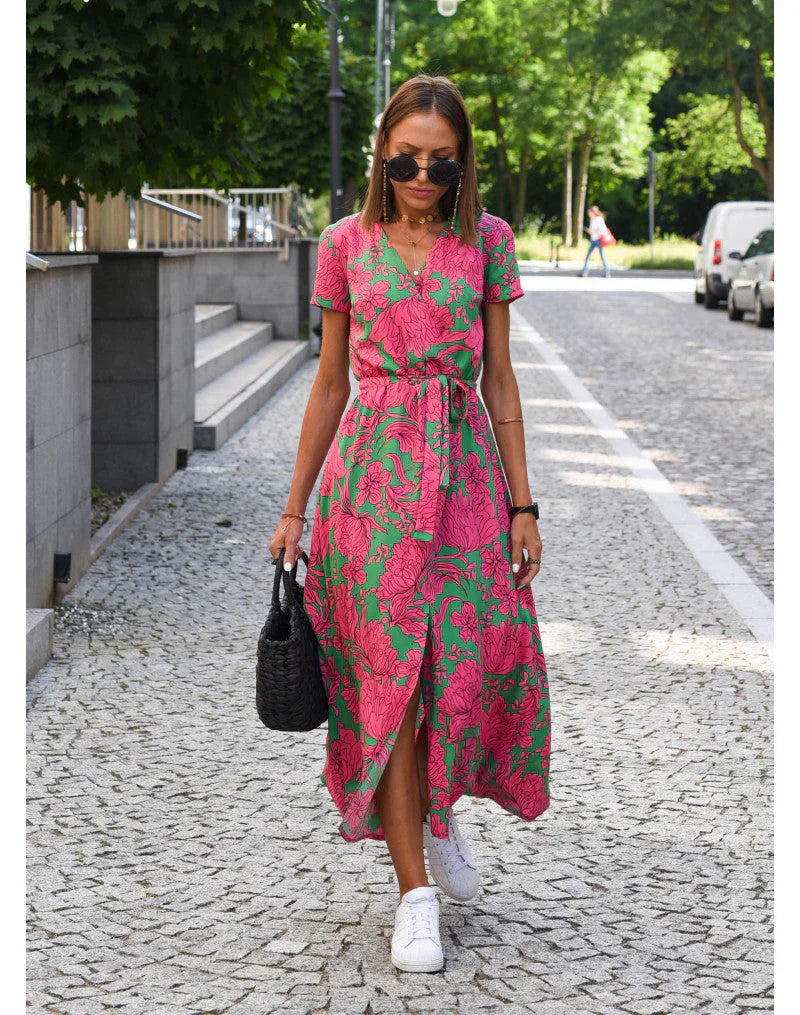 Julia | Vestido elegante con escote en V y silueta favorecedora