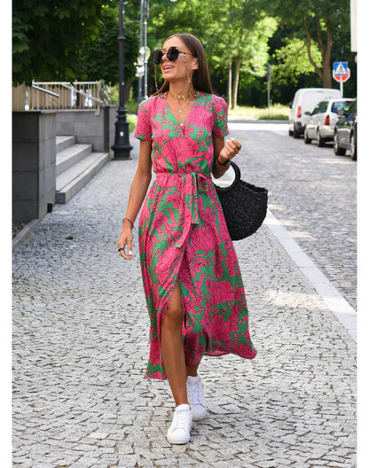 Julia | Vestido elegante con escote en V y silueta favorecedora