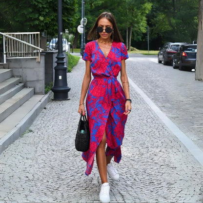 Julia | Vestido elegante con escote en V y silueta favorecedora