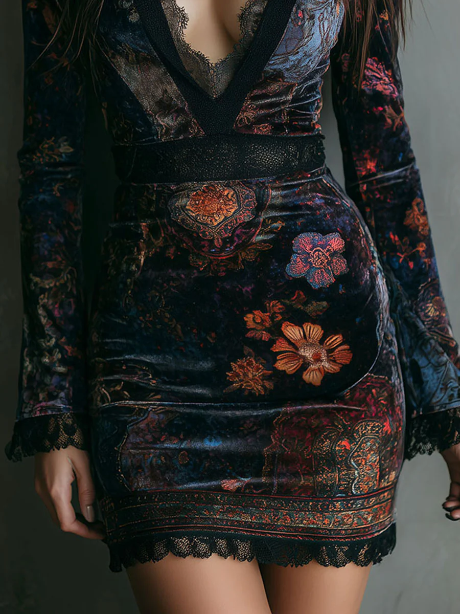 VESTIDO CORTO ESTAMPADO CON ESCOTE EN V Y MANGA LARGA