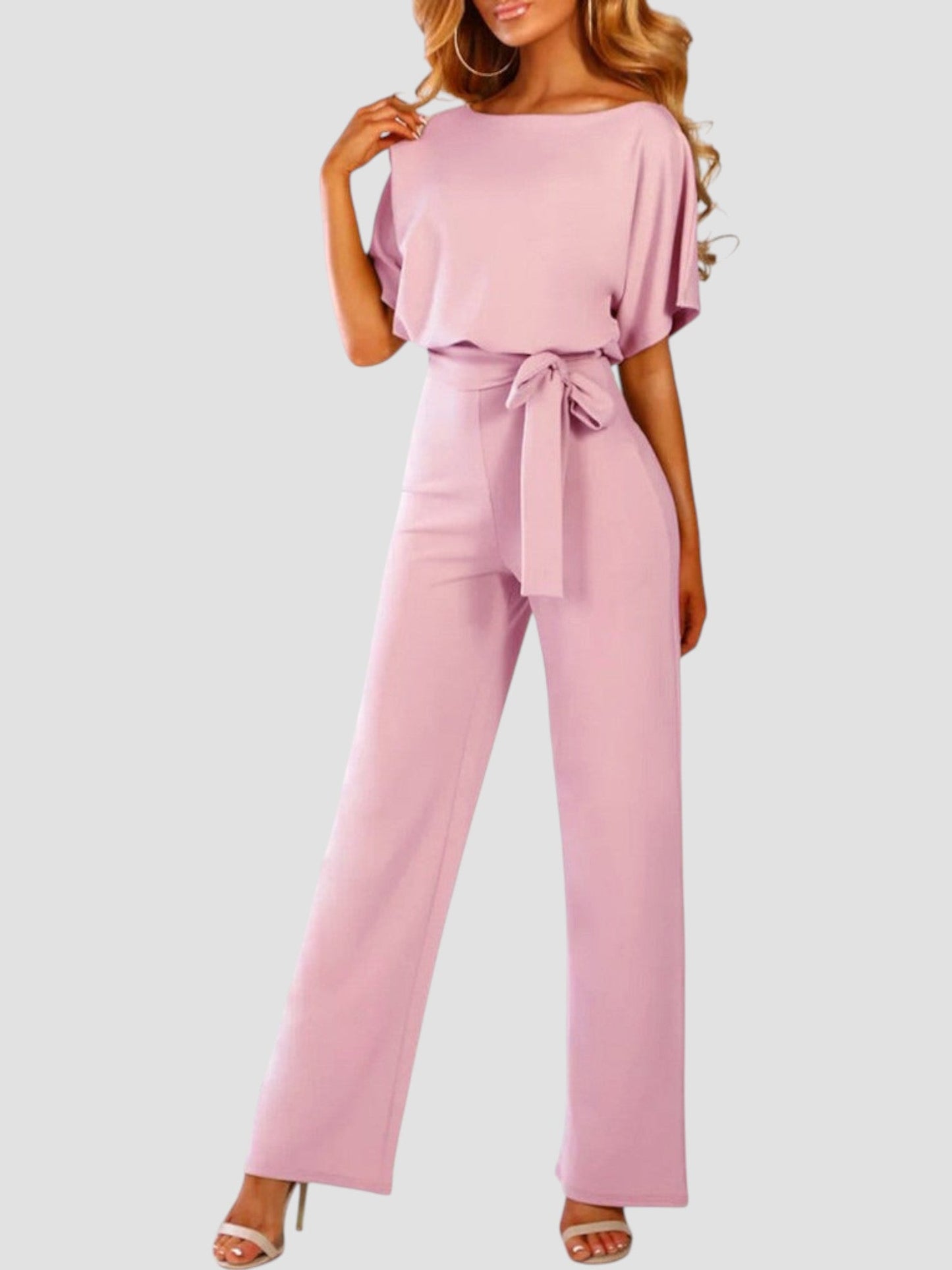 Mono elegante con pantalón amplio