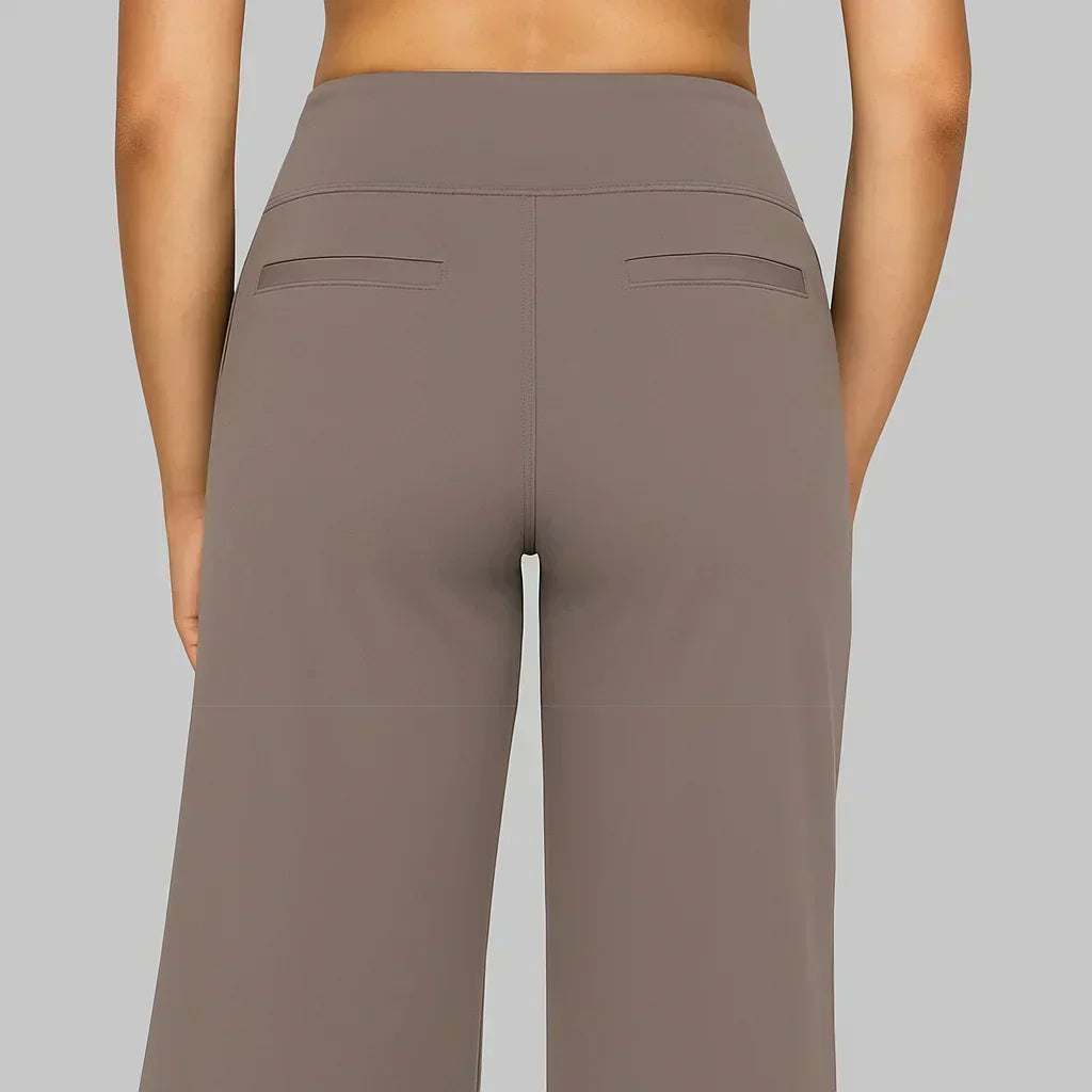 Pantalón de tiro alto con corte recto