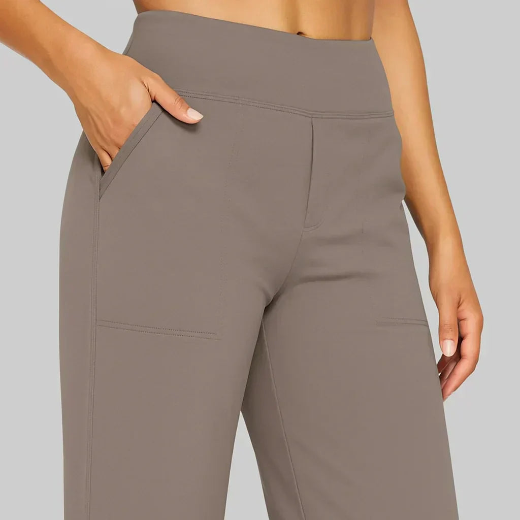 Pantalón de tiro alto con corte recto