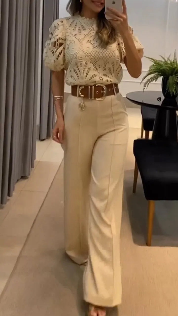 Conjunto elegante de encaje con pantalón de tiro alto