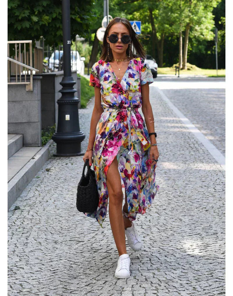 Julia | Vestido elegante con escote en V y silueta favorecedora